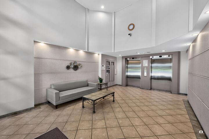 Property Photo: 555 Austin Avenue 204 BC V3K 6R8