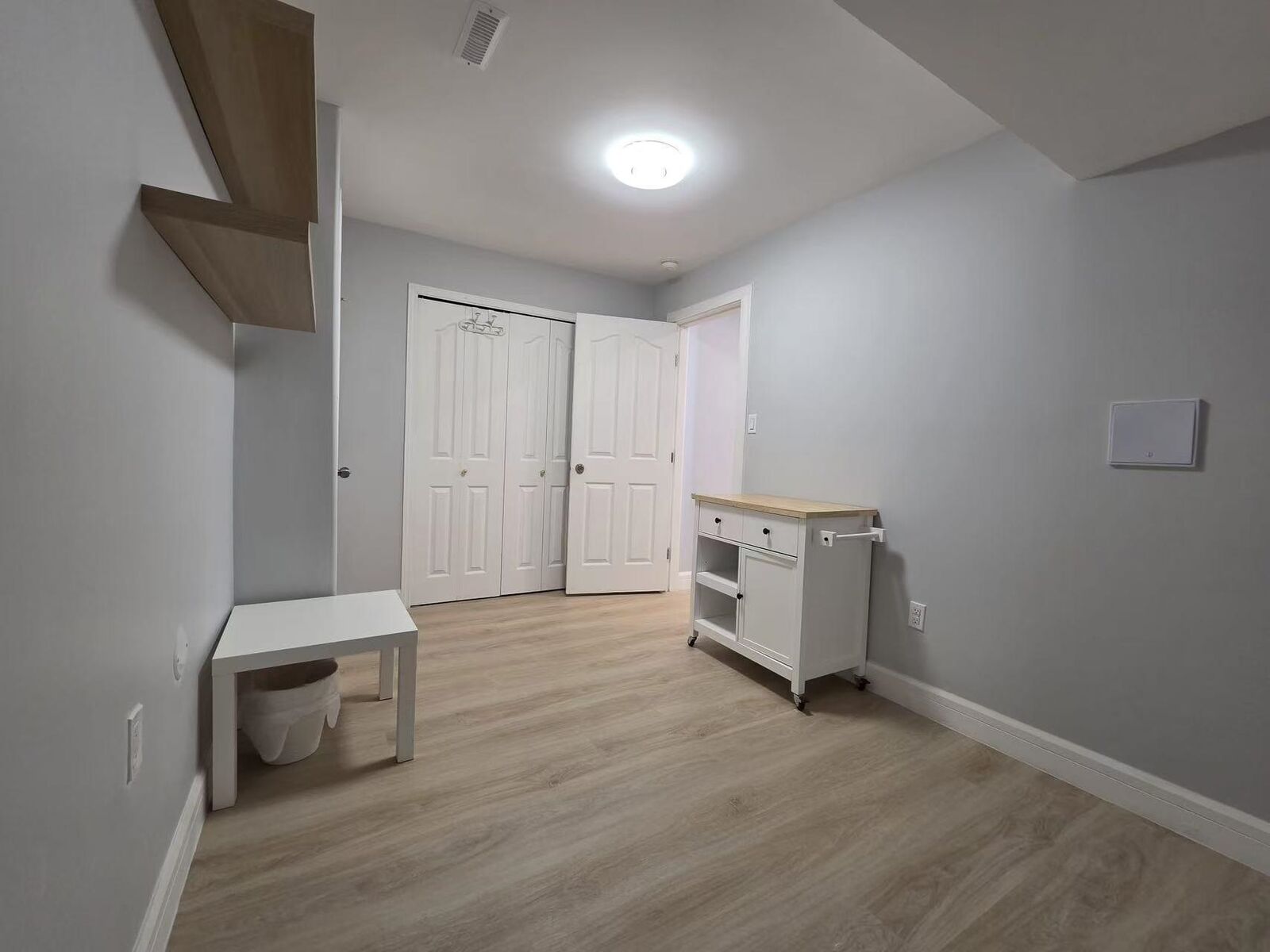 Property Photo:  1418 El Camino Drive 2 Bed Suite  BC V3E 0H7 