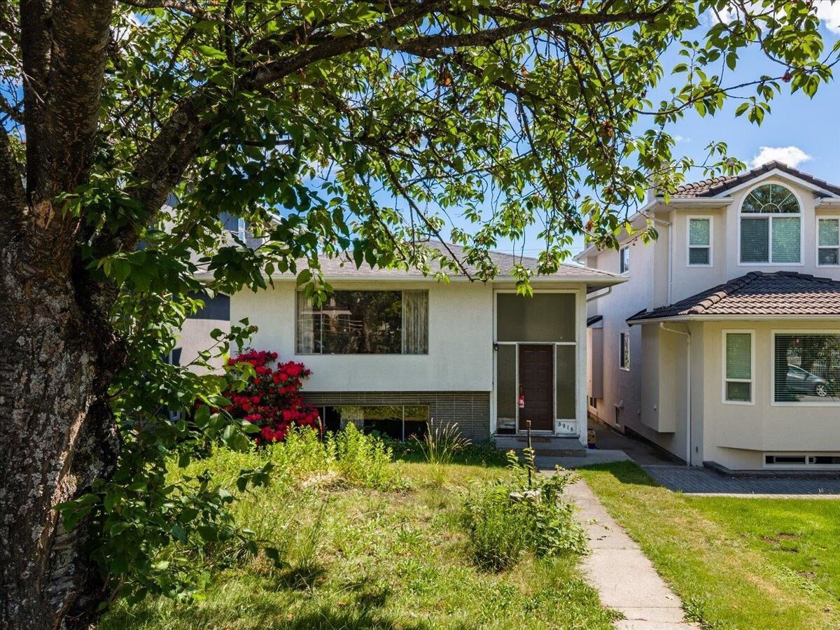 Property Photo: 3918 Union Street BC V5C 2W7
