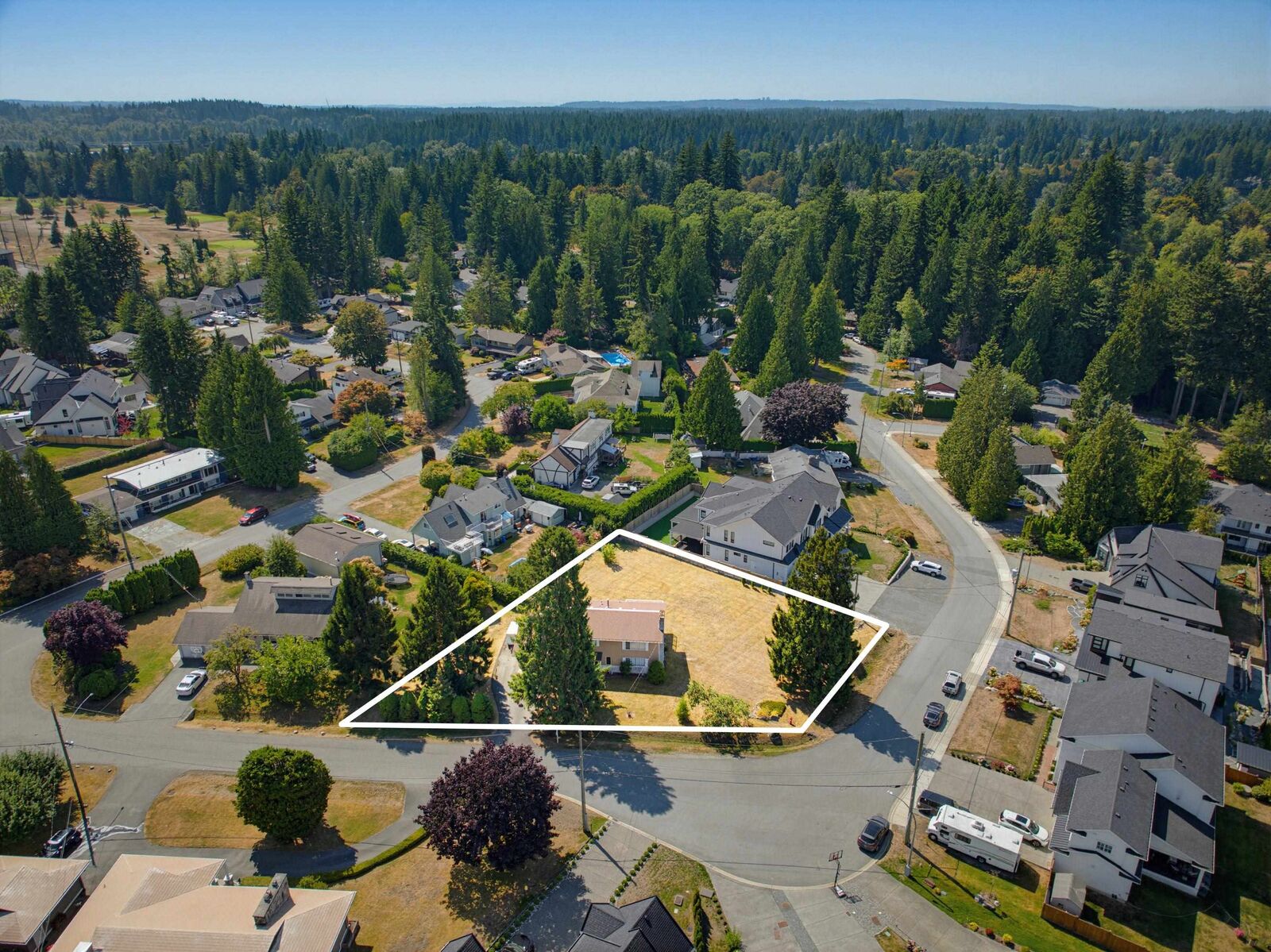 Property Photo: 4503 Southridge Crescent BC V3A 4N7