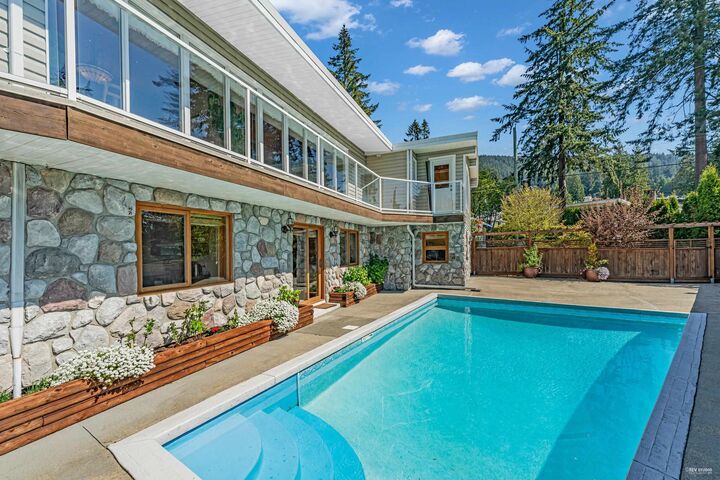 Property Photo: 4323 Valencia Avenue BC V7N 4A7