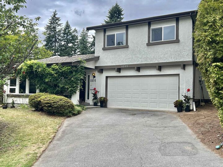 1205 Cypress Place — photo 1