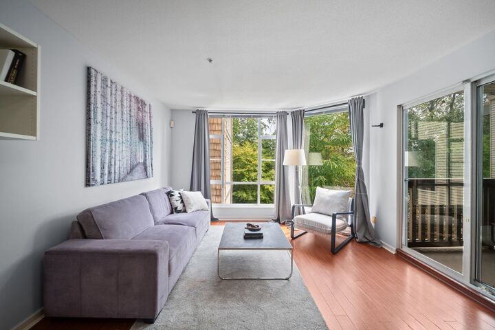 22233 River Road 401 — photo 1