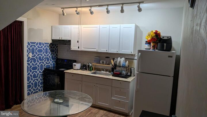 Property Photo:  1105 W Airy Street  PA 19401 