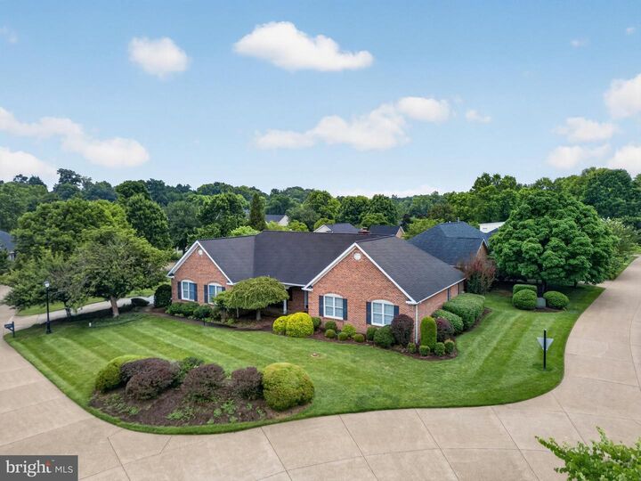 Property Photo:  1400 Gordon Place  VA 22601 