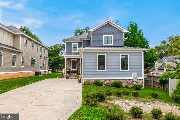 Property Photo:  10704 Warwick Avenue  VA 22030 