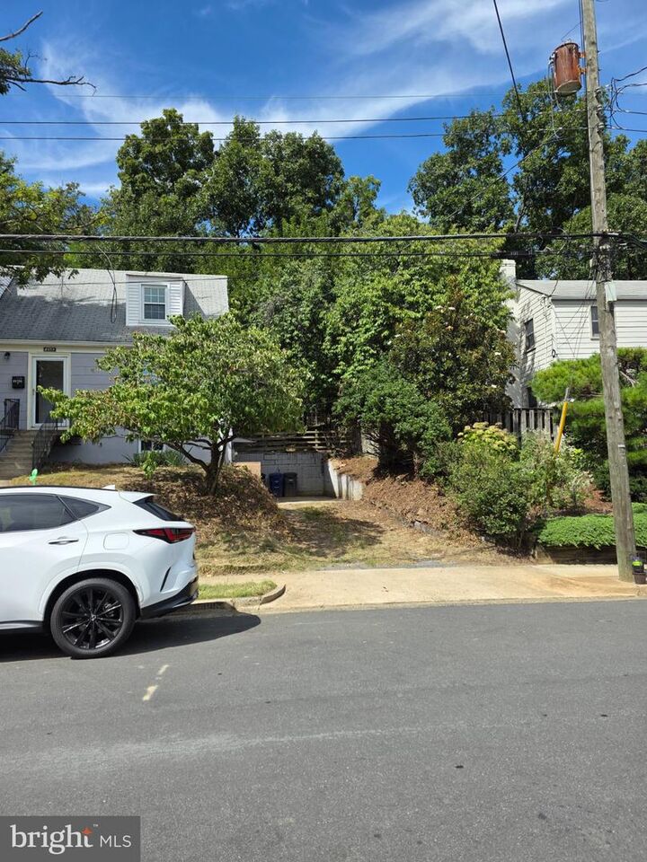 Property Photo: 4955 25th Street S VA 22206