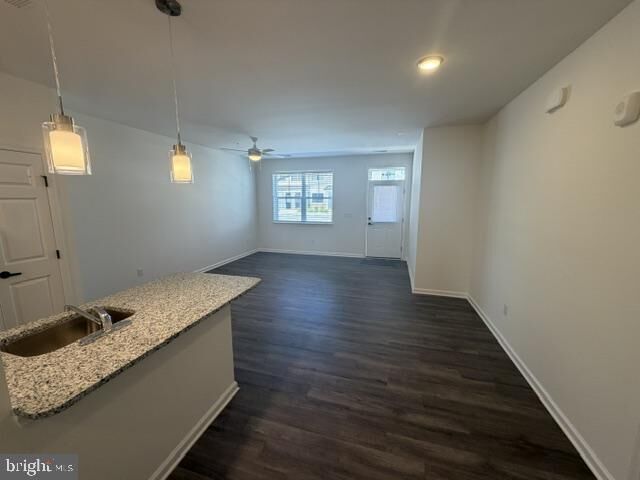 Property Photo: 2102 Emden Lane 704 DE 19958
