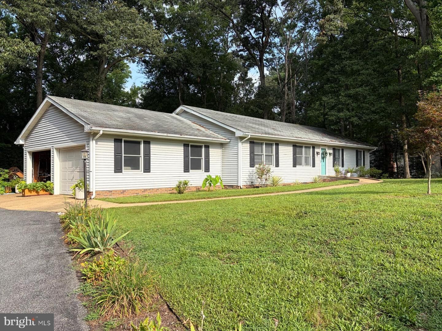 Property Photo: 406 Ethels Way MD 21804