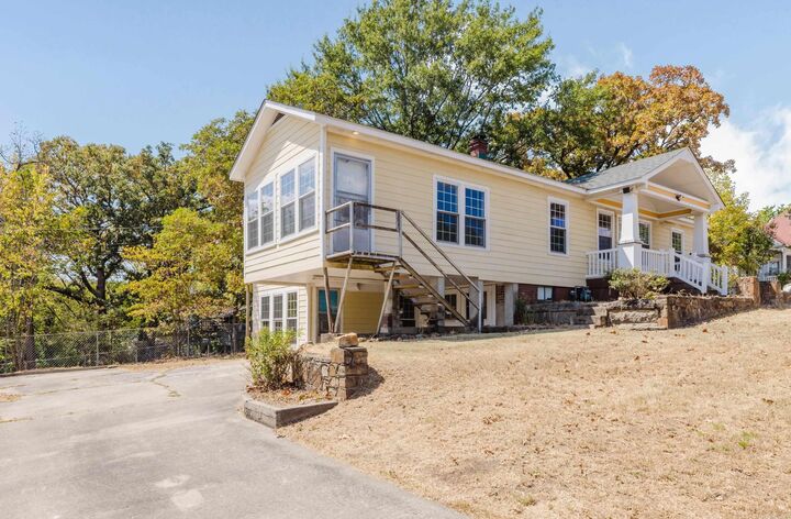 Property Photo: 2801 W 6th Street AR 72205-6005
