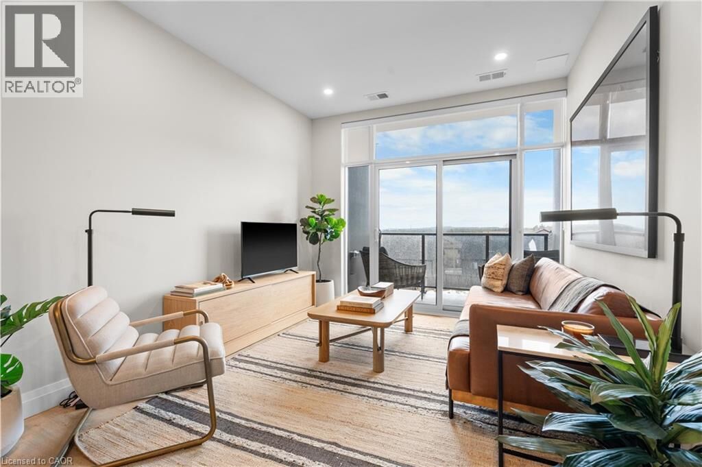 Property Photo:  1882 Gordon Street 308  ON N1L 0P6 