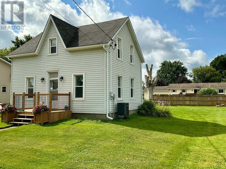 Property Photo:  43 Maddison Street East  ON N0K 1P0 