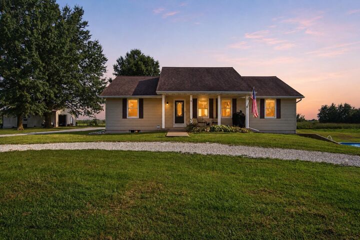 Property Photo:  1790 County Road 1815  MO 65239 