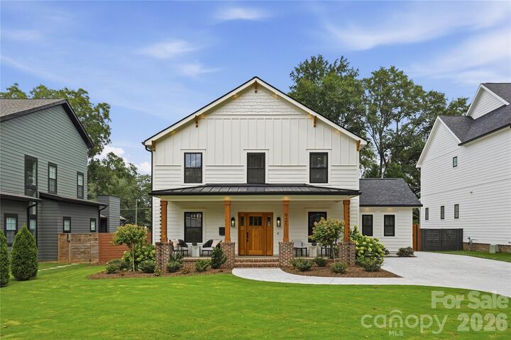 Property Photo:  921 Woodside Avenue  NC 28205 