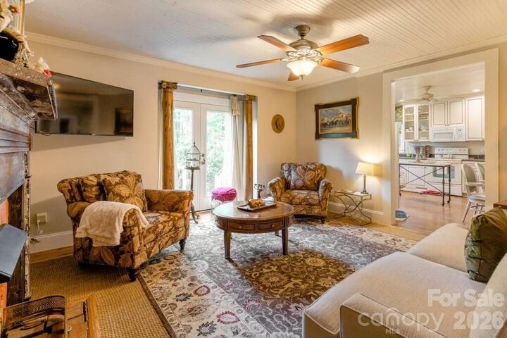Property Photo:  520 Esseola Street  NC 28773 