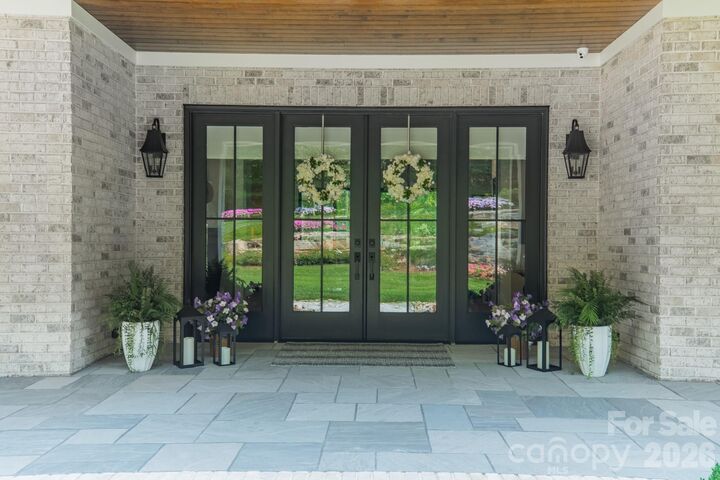 Property Photo:  1725 Turtlewood Drive  NC 28173 