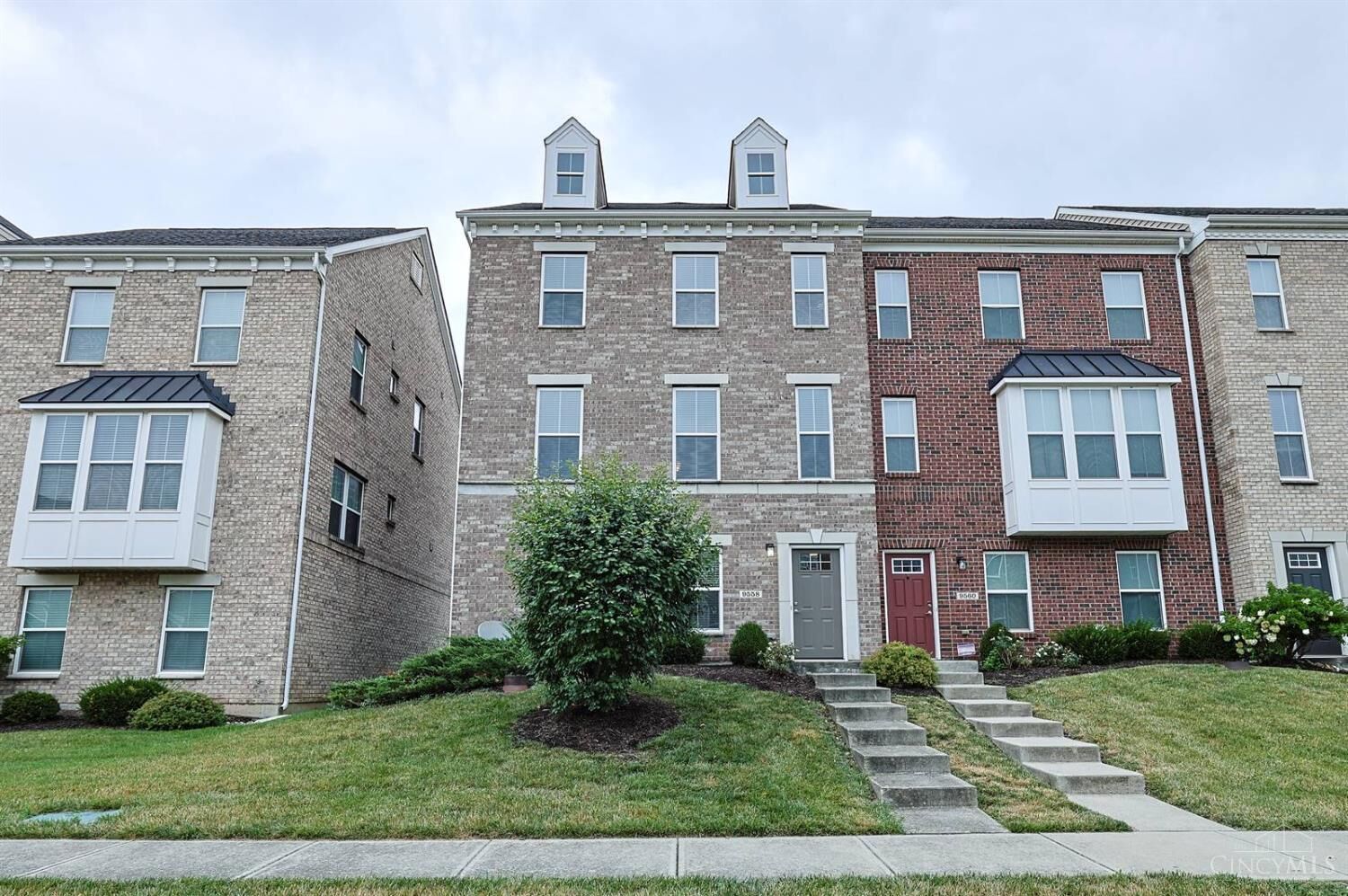 Property Photo: 9558 Cobblestone Walk OH 45069