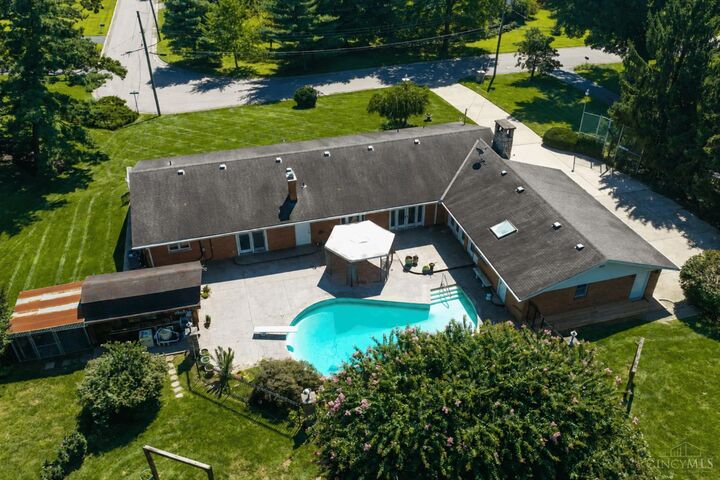 Property Photo:  3105 N Whitetree Circle  OH 45236 