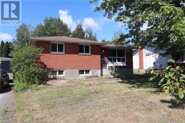 Property Photo: 1617 Sherwood Avenue ON P3A 4L1