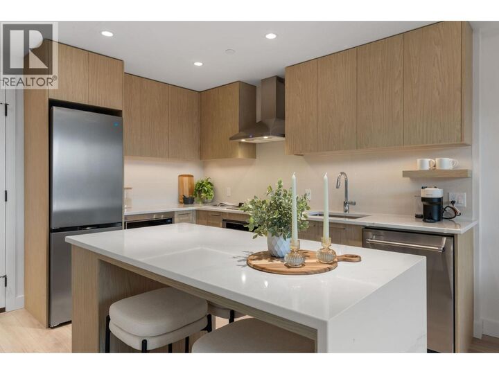 Property Photo: 3051 Abbott Street 206 BC V1Y 0P1