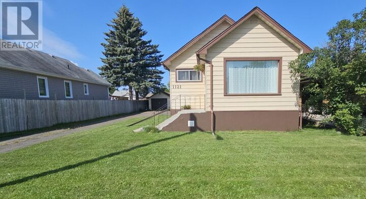 1121 Centre Ave — photo 1