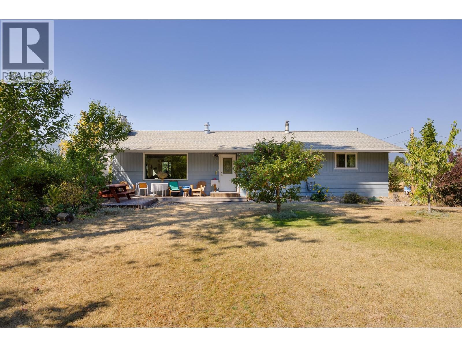 Property Photo: 1141 70 Street Southeast BC V1E 1X8