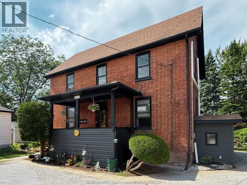 Property Photo: 247 Selkirk Street ON N7L 1Z5