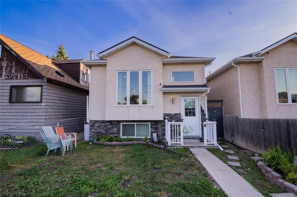 Property Photo: 1886 William Avenue West MB R2R 0C2