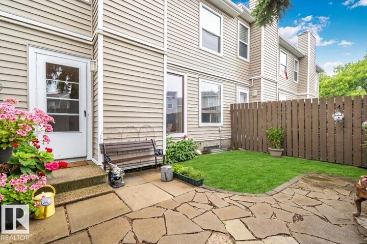 622 Saddleback Road NW — photo 1