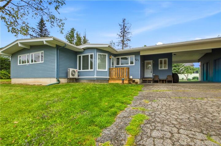 121 Phillips Drive — photo 1