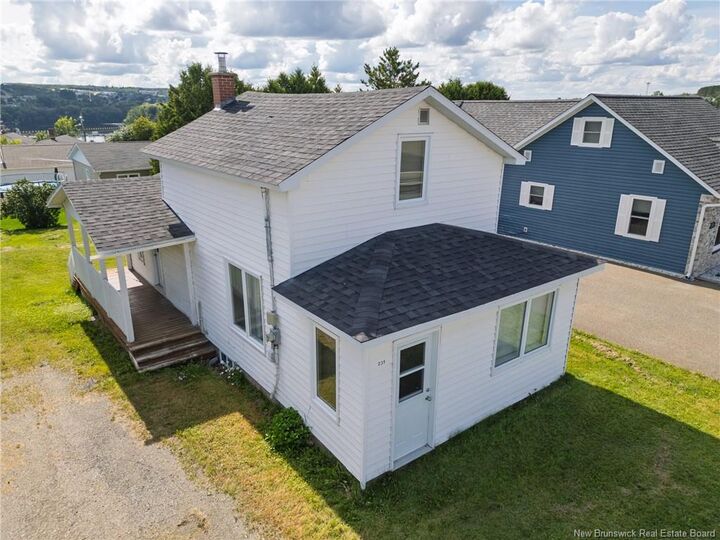 Property Photo:  231 St Georges  NB E3Y 1C3 
