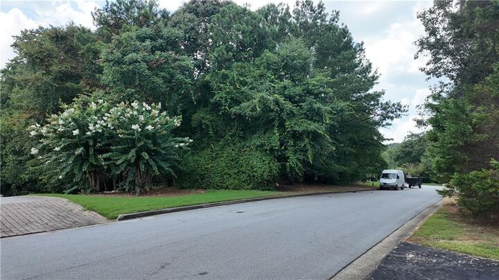 Property Photo: 5221 Sandy Shores Court GA 30038