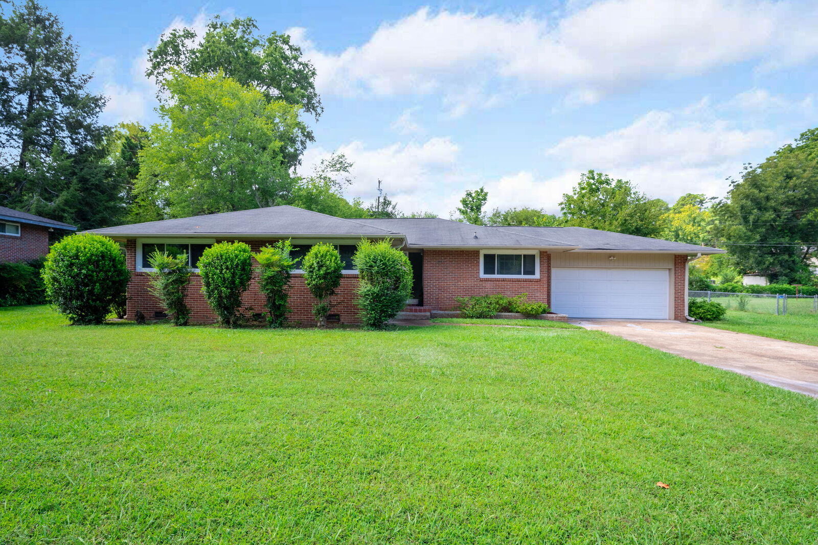 Property Photo: 4728 Fairwood Lane TN 37416