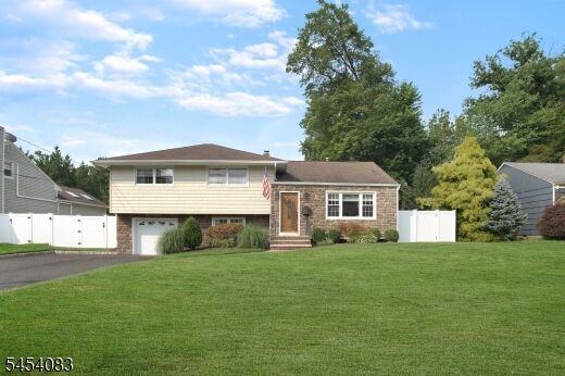 Property Photo:  9 Brookdale Rd  NJ 07016 