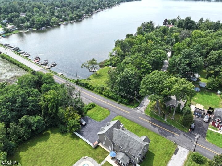 Property Photo:  203 E Shore Culver Rd  NJ 07826 