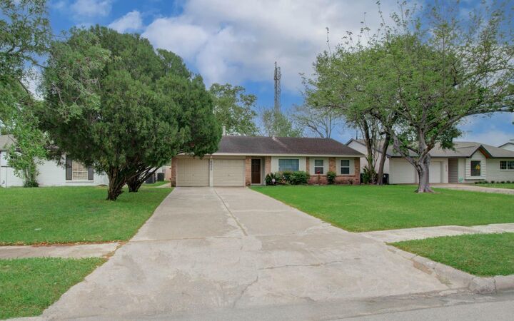 Property Photo:  6030 Willowbend Boulevard  TX 77096 