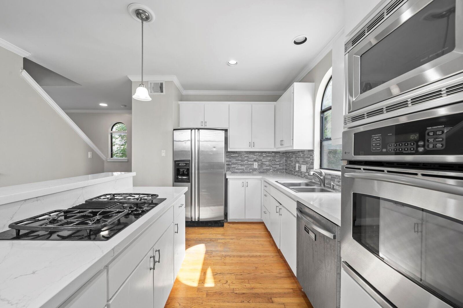 Property Photo:  2154 Arabelle Street  TX 77007 