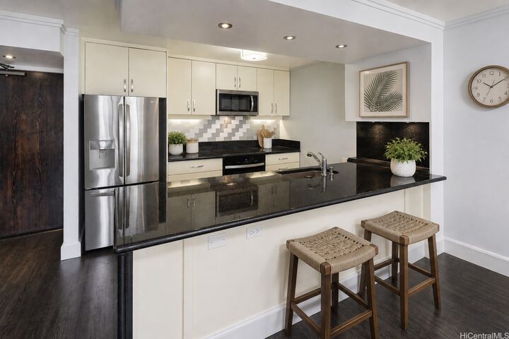 Property Photo:  60 N Beretania Street 2203  HI 96817 