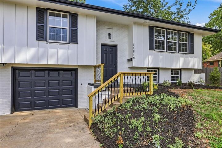 Property Photo:  11818 E 62nd Terrace  MO 64133 