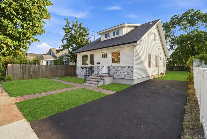Property Photo:  16 West Drive  NY 11706 