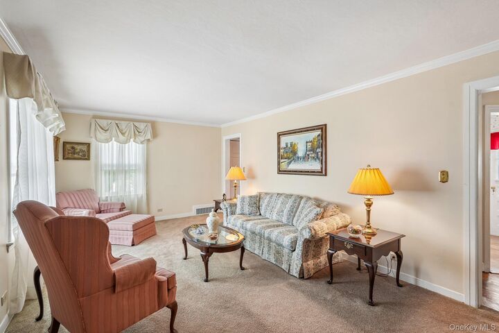 Property Photo:  105 Hildreth Place  NY 10704 