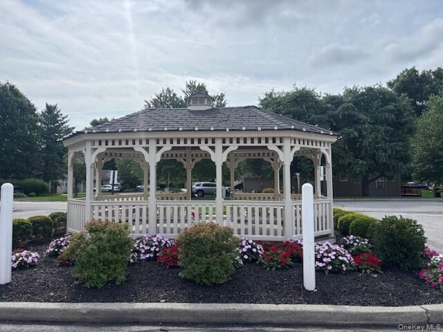 Property Photo: 207 Crestwood Court NY 12524