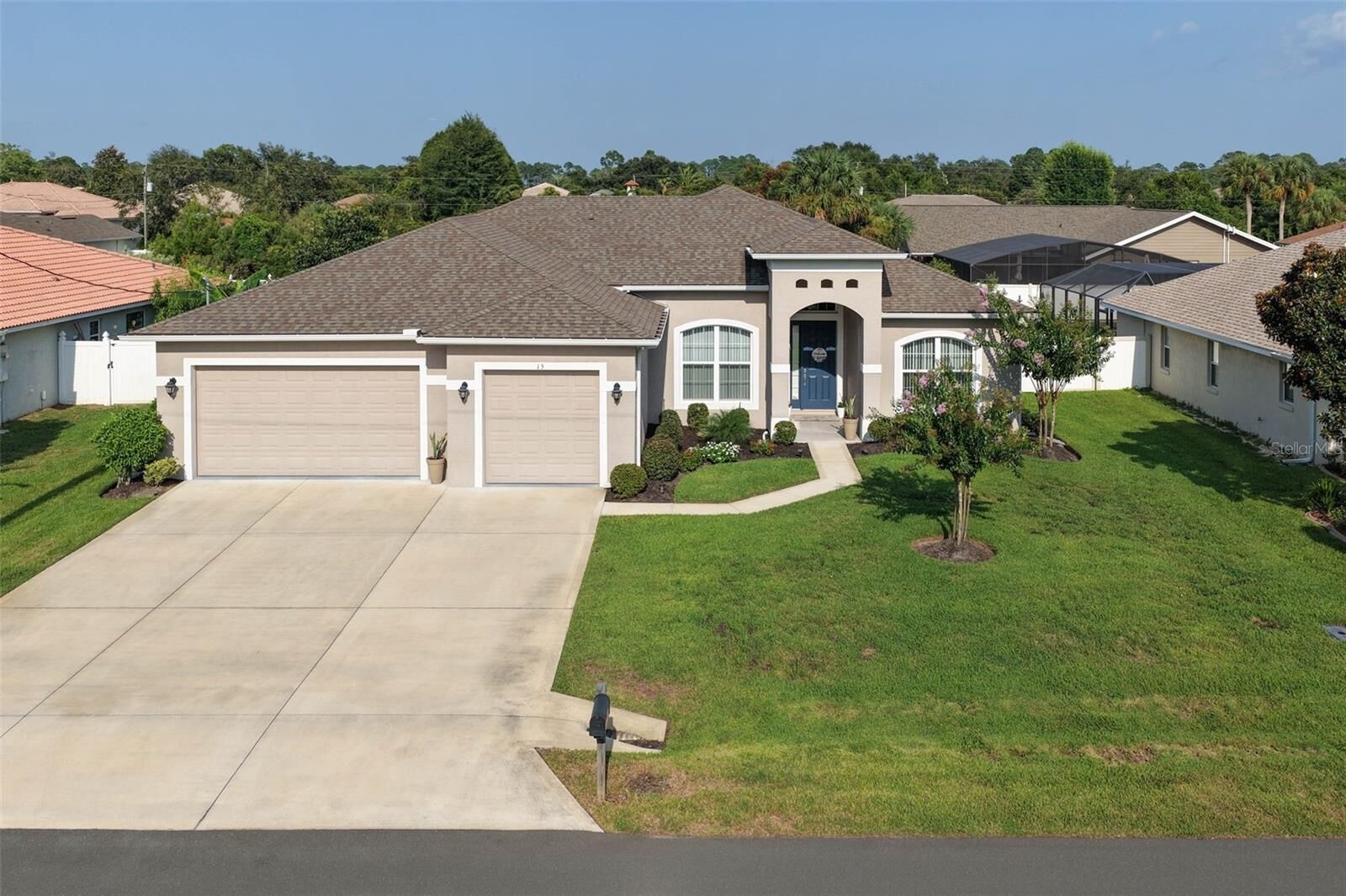 Property Photo: 15 Fairchild Lane FL 32137