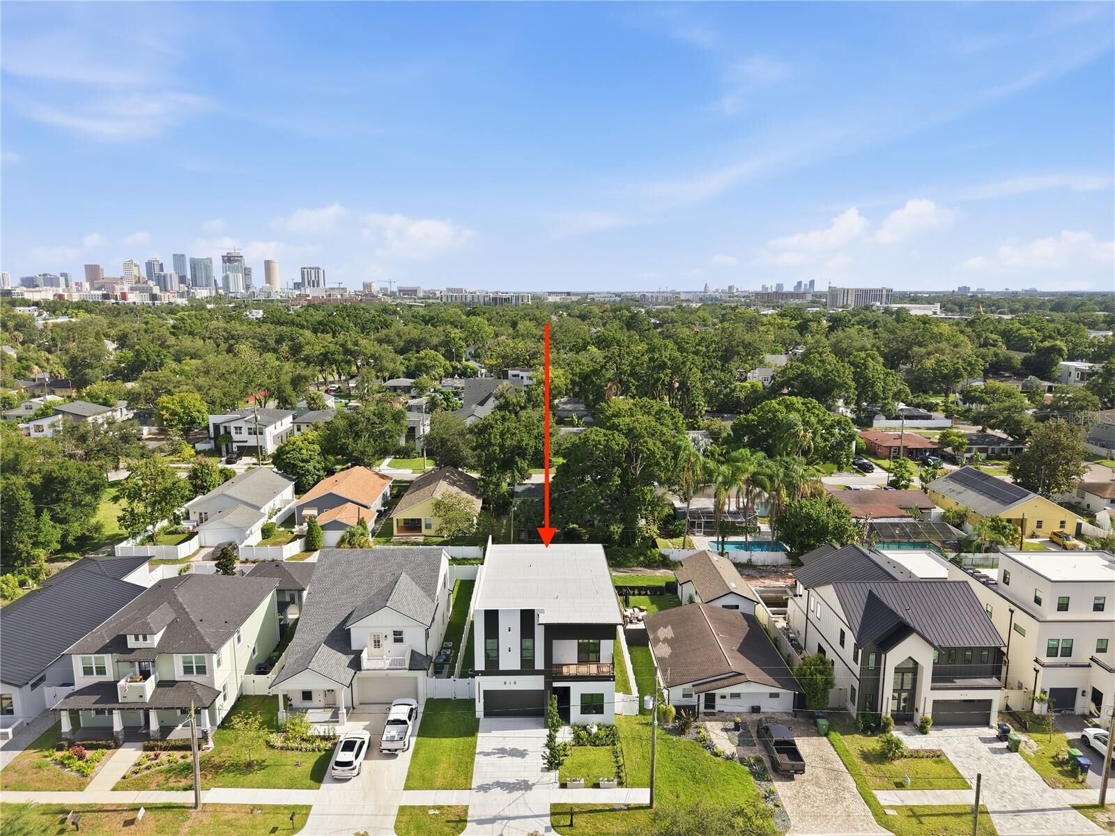 Property Photo:  810 W Braddock Street  FL 33603 