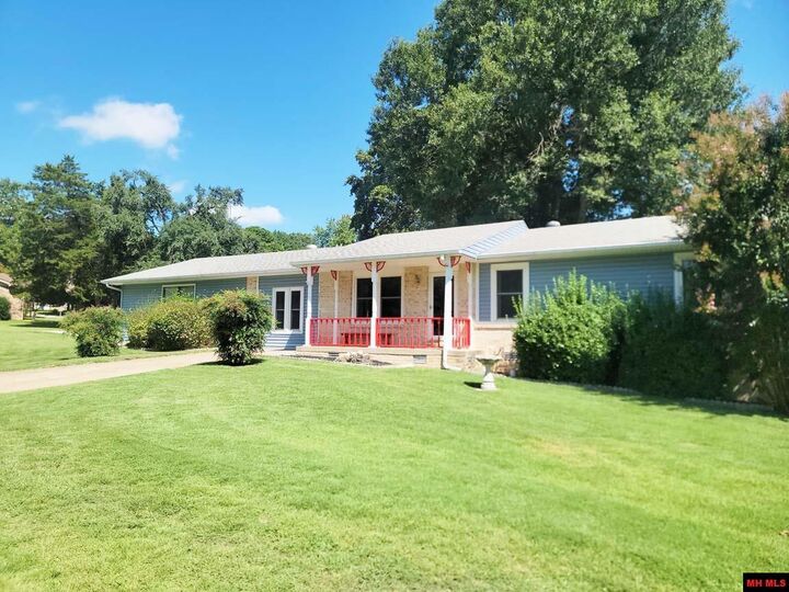 Property Photo:  608 Montgomery Avenue  AR 72653 