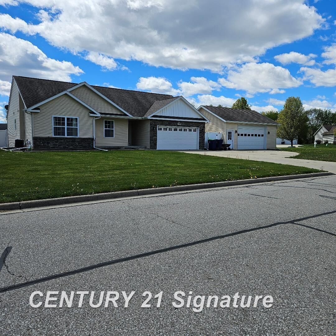 Property Photo:  3891 Mystic Trail  MI 48603-8505 