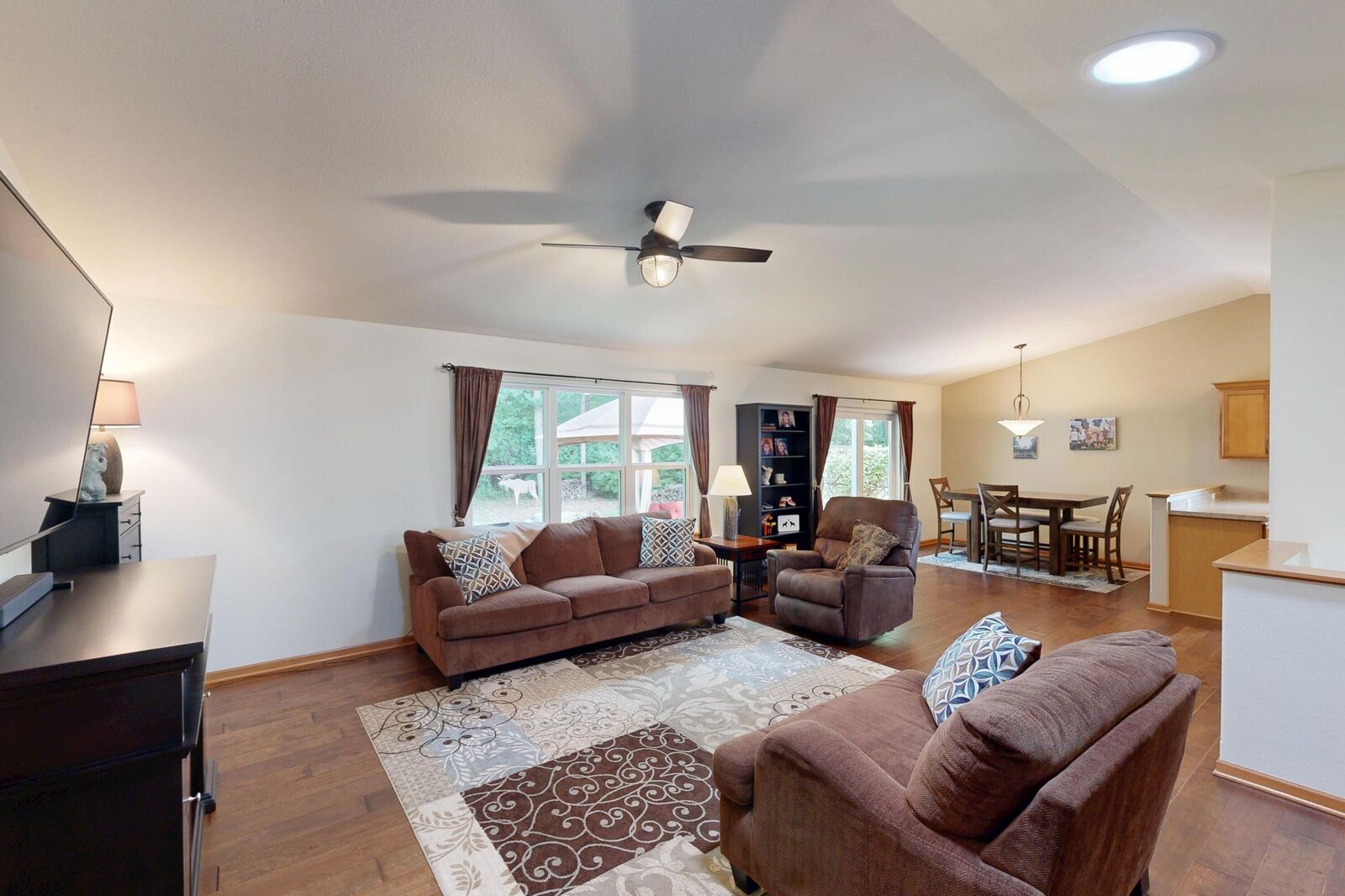 Property Photo: 204 Woodland Preserve - WI 53094
