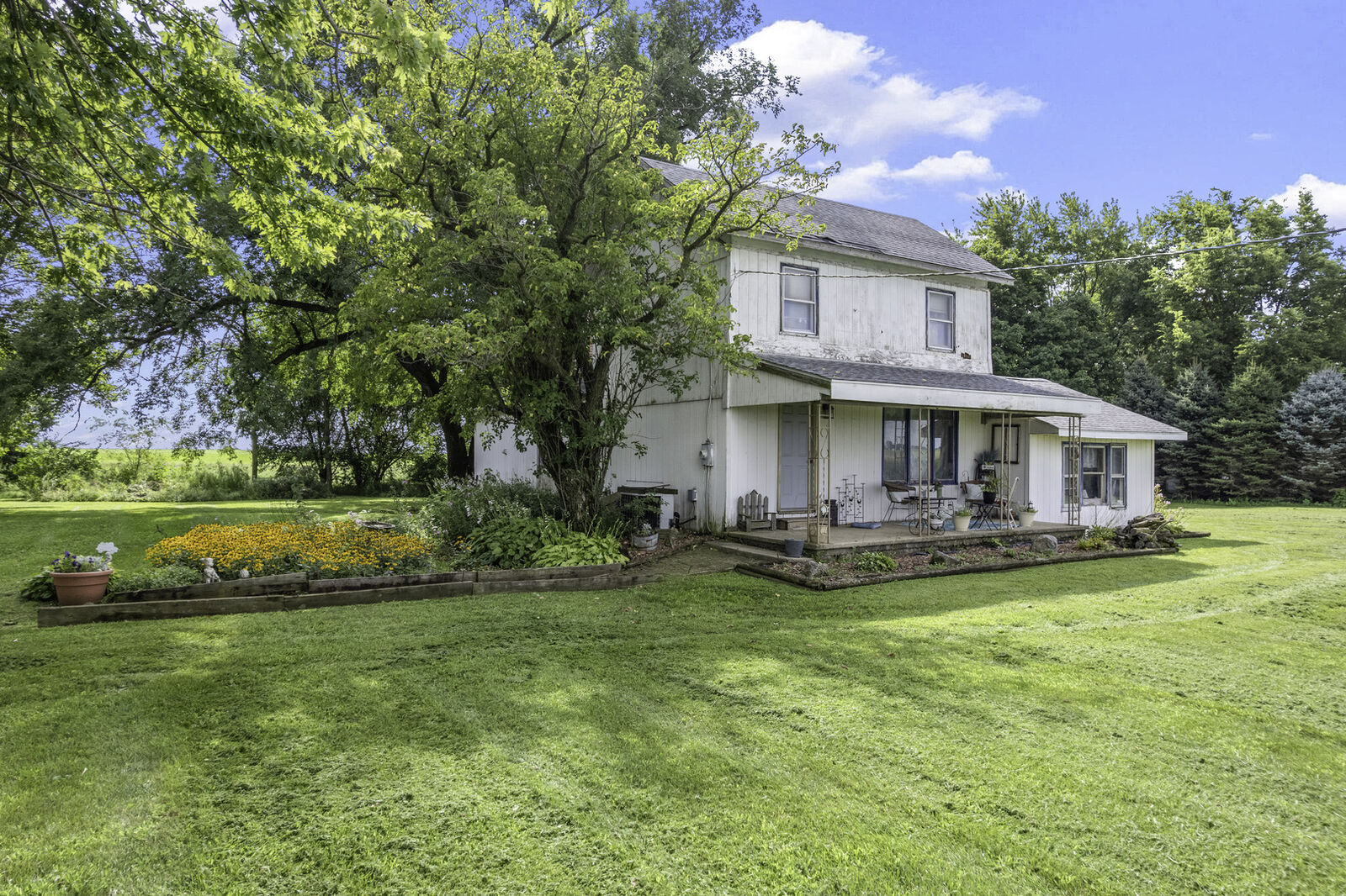 Property Photo: 866 Paw Paw Road IL 61353