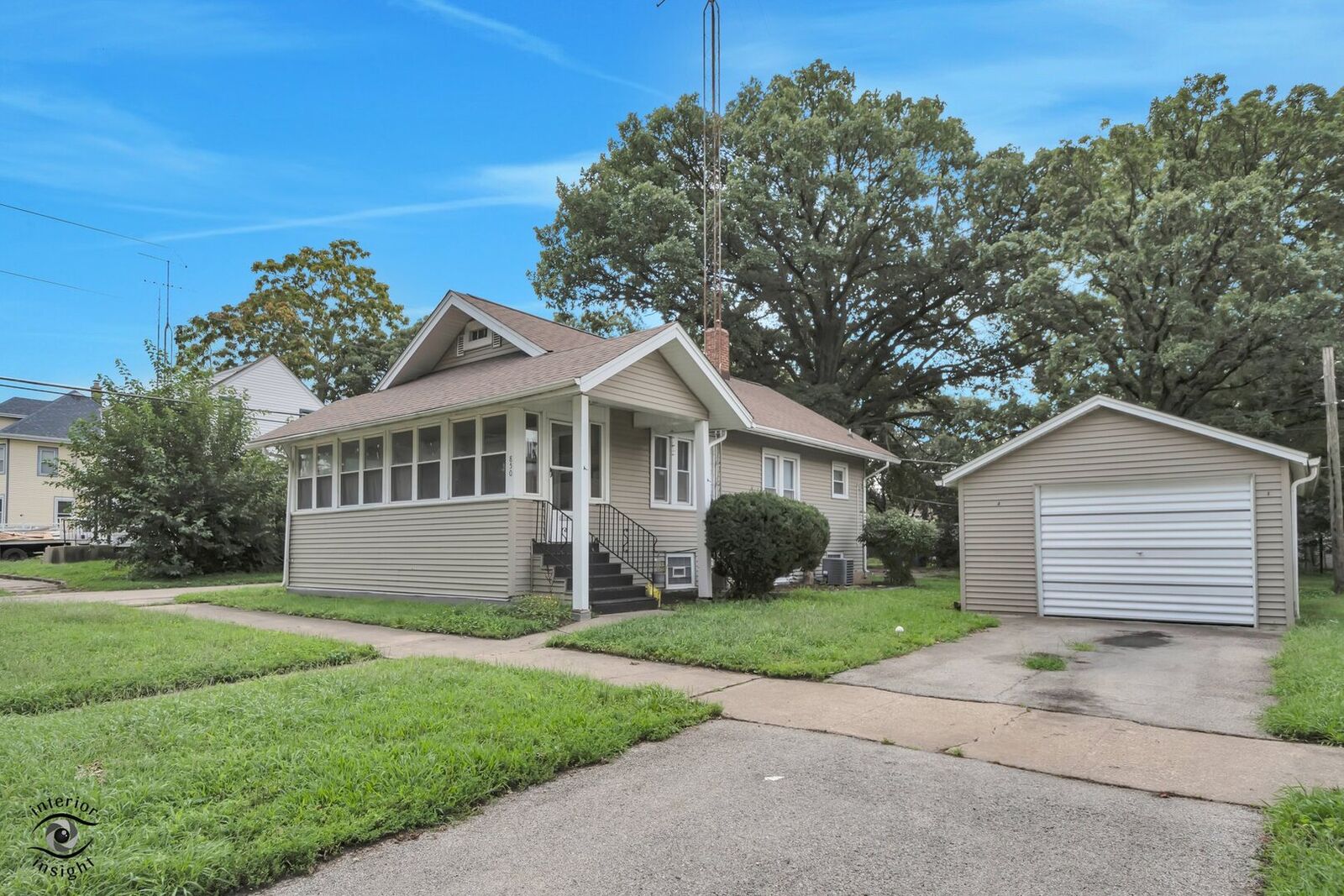 Property Photo: 850 E Bourbonnais Street IL 60901
