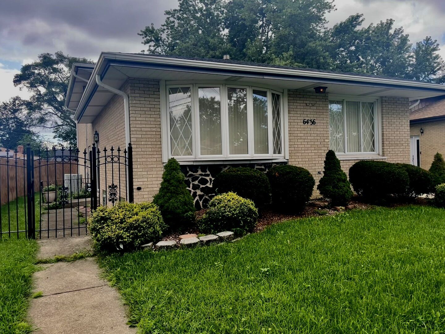 Property Photo:  6436 W 89th Place  IL 60453 